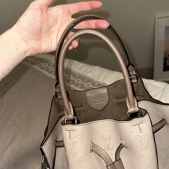 Louis Vuitton beige barrel bag - Picture 10 of 14